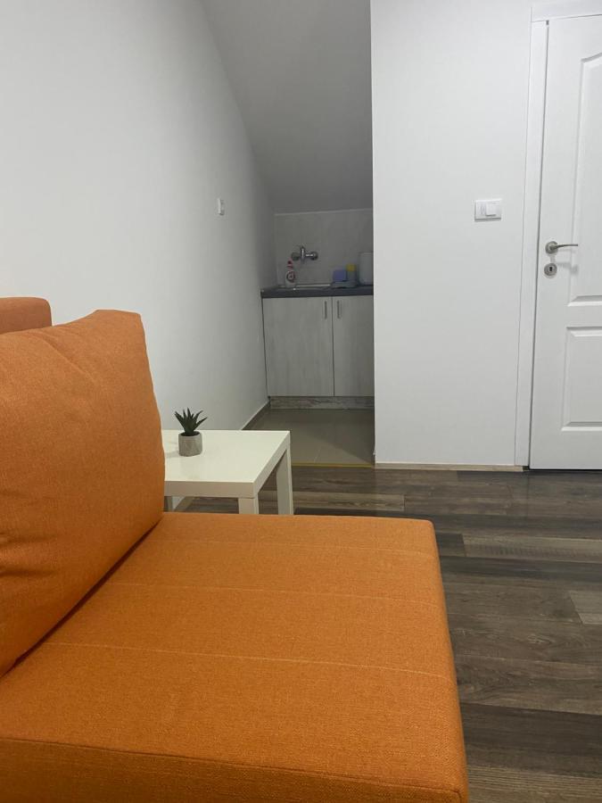 Omis Rooms Pančevo Extérieur photo
